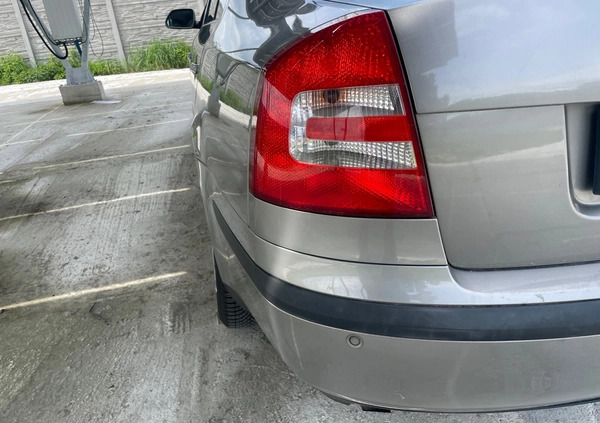 Skoda Octavia cena 16800 przebieg: 220000, rok produkcji 2007 z Kłodzko małe 497